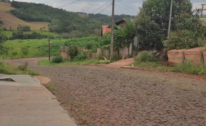 Terreno grande com casa a venda em Iretama