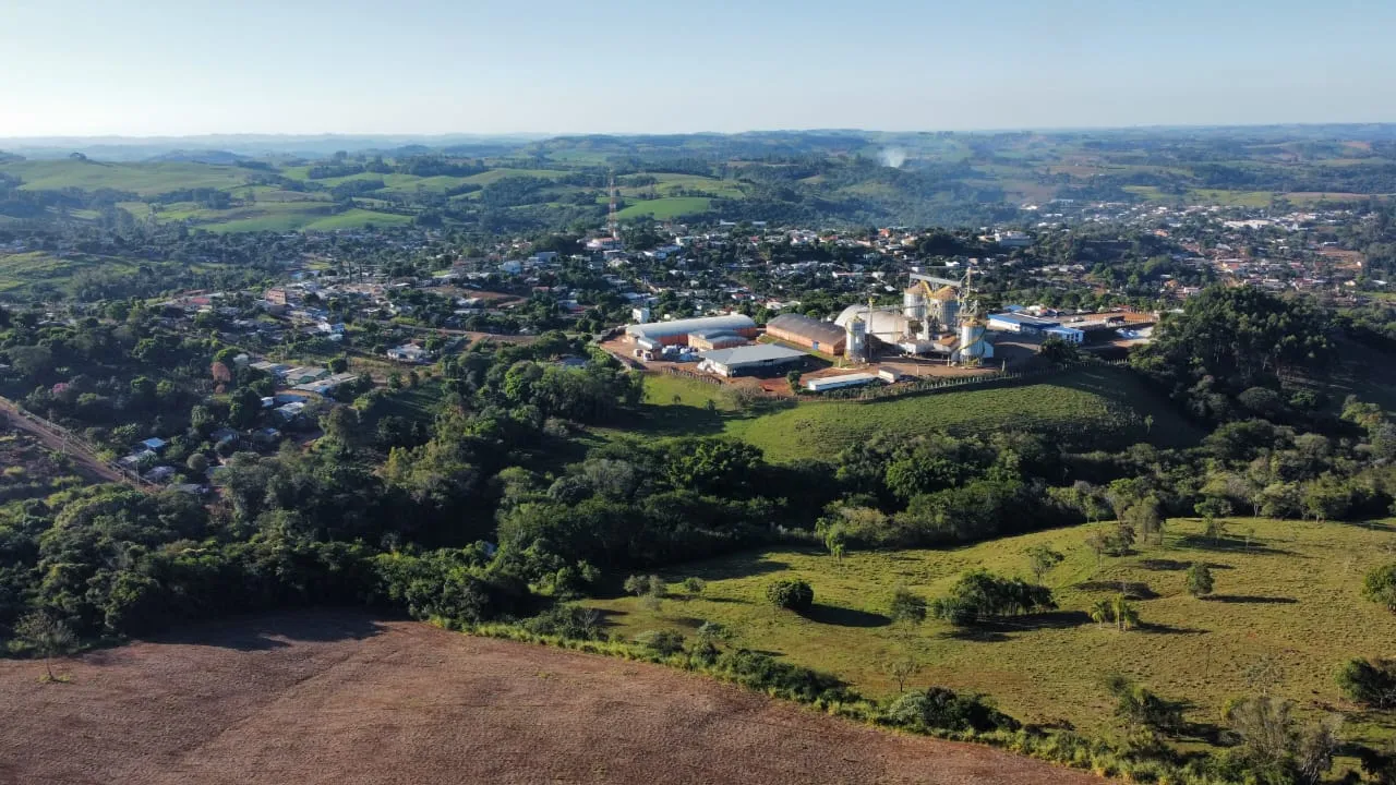 Ótimo Sítio a venda dentro da cidade de Iretama. — foto 11